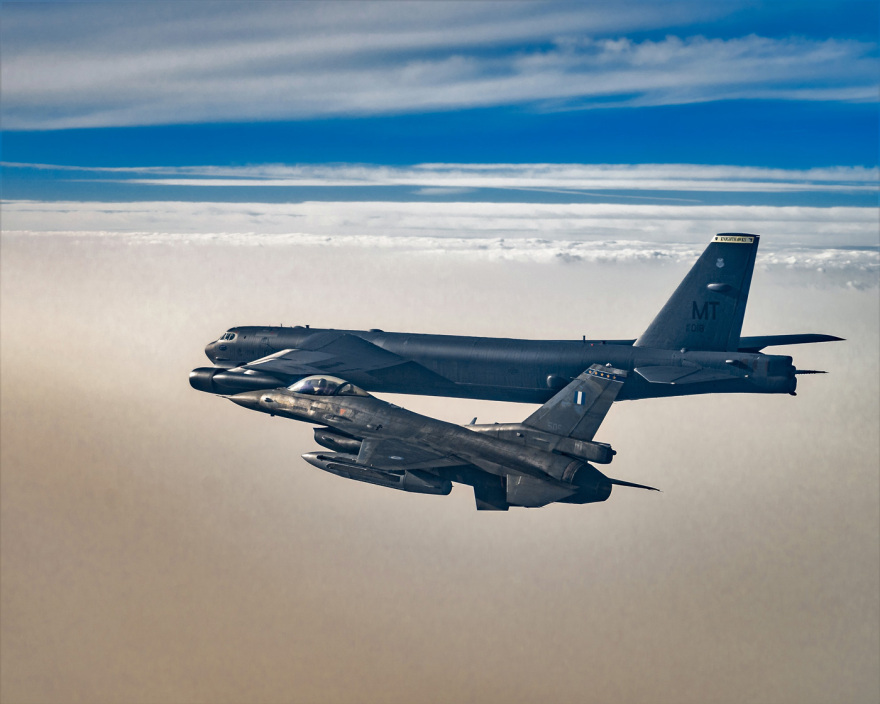 Δείτε βίντεο: Πτήση αμερικανικών B-52 στο FIR Αθηνών