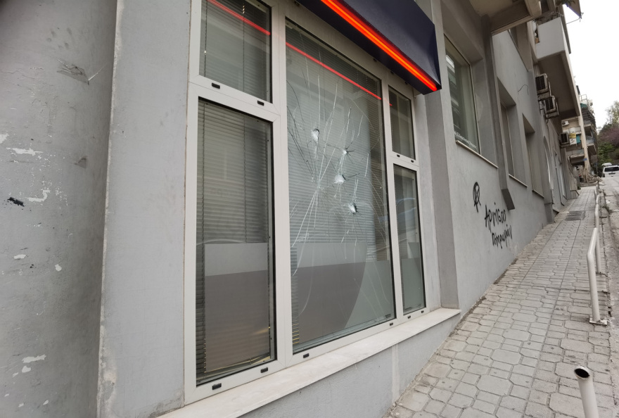 Μπαράζ επιθέσεων σε τράπεζες της Αθήνας τα ξημερώματα