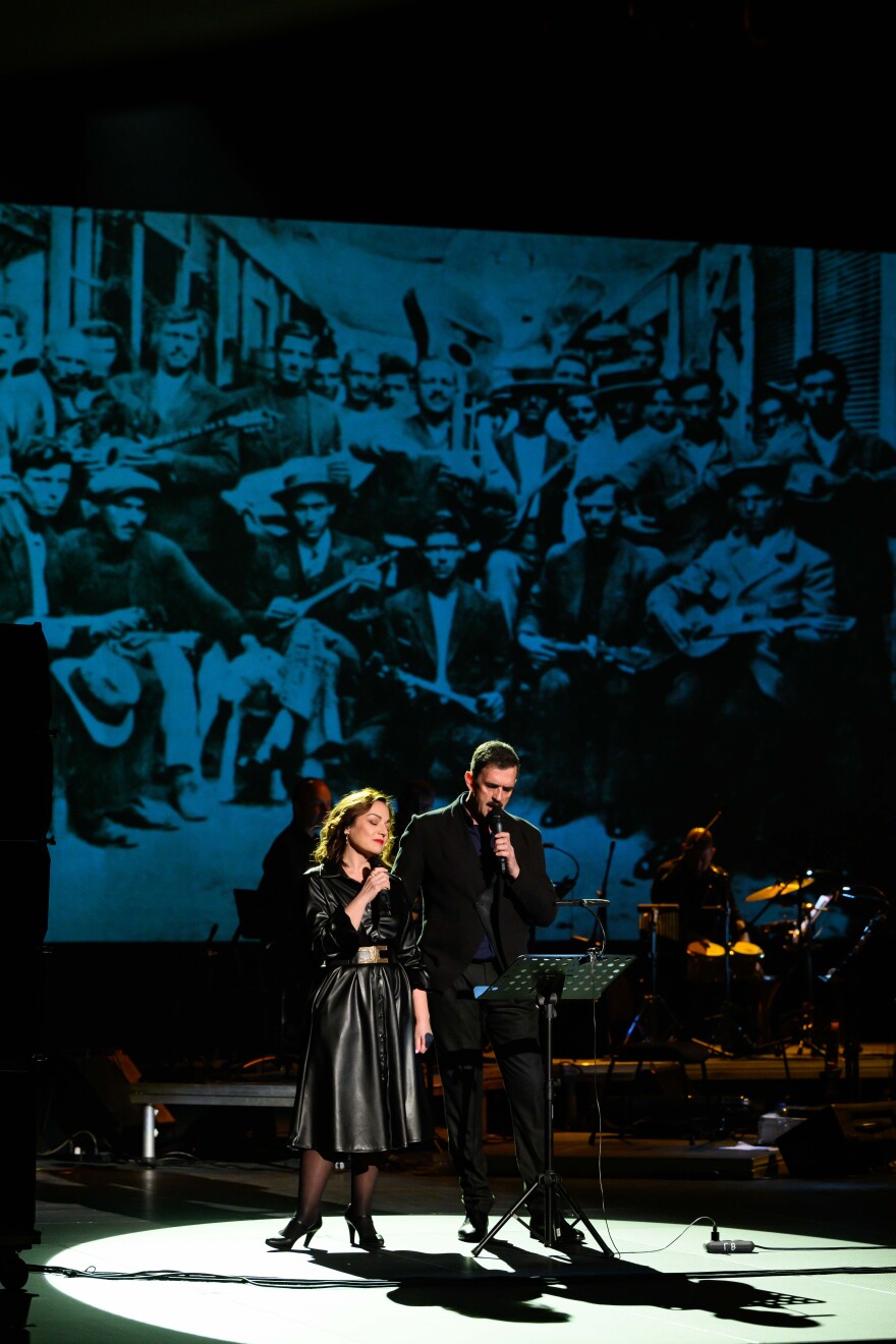 Τα λογοκριμένα: Με μεγάλη επιτυχία πραγματοποιήθηκε η μουσική παράσταση του Κώστα Μακεδόνα