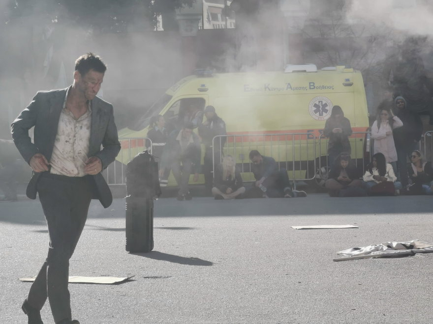 The Bricklayer: Πυροβολισμοί και κυνηγητό στην πλατεία Αριστοτέλους - Δείτε βίντεο