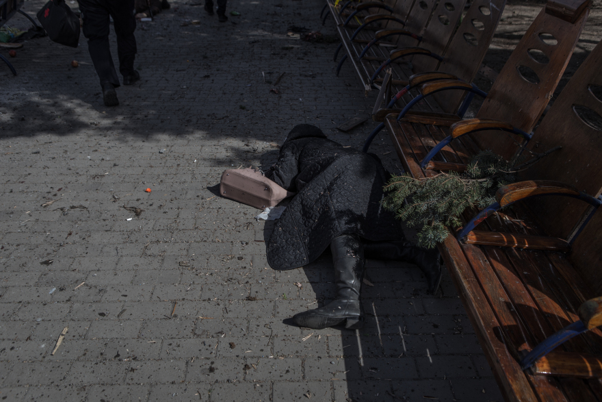 Πόλεμος στην Ουκρανία: Η κόλαση του Κραματόρσκ - 12 παιδιά ανάμεσα στους 50 νεκρούς από την επίθεση