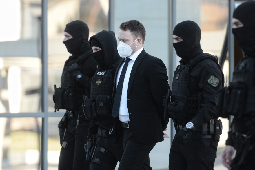 Αναγνωστόπουλος: Ατάραχος στο εδώλιο - Δήλωσε έγγαμος και χήρος