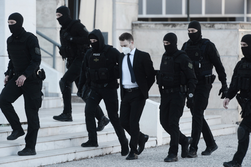 Αναγνωστόπουλος: Ατάραχος στο εδώλιο - Δήλωσε έγγαμος και χήρος