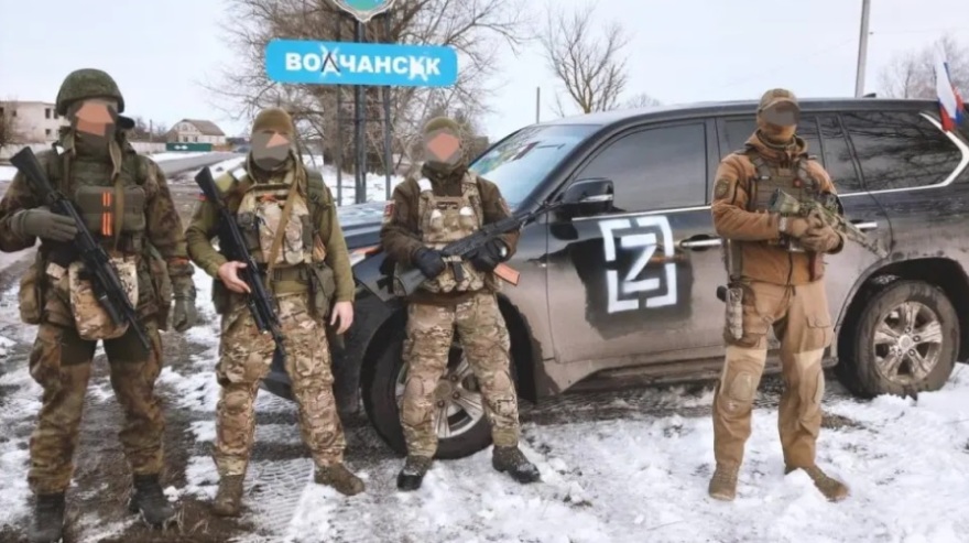 Πόλεμος στην Ουκρανία: Νεοναζί μισθοφόροι του Πούτιν κόβουν τα αυτιά των «εχθρών» και τα κρατούν ως τρόπαιο 