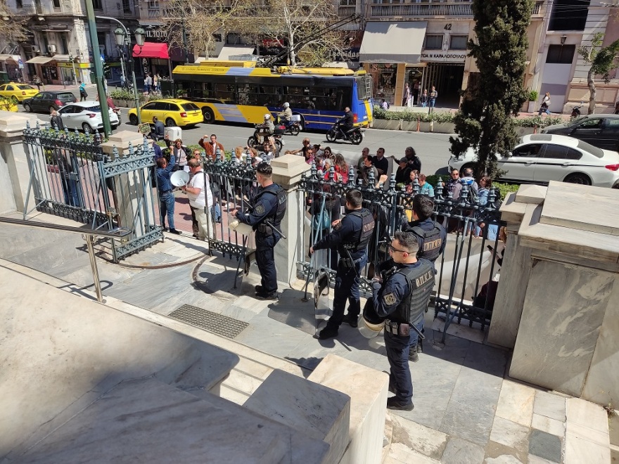 Χωρίς την παρουσία του Δημοσίου η δίκη στο ΣτΕ για το πρόστιμο των 100 ευρώ στους αρνητές του εμβολίου