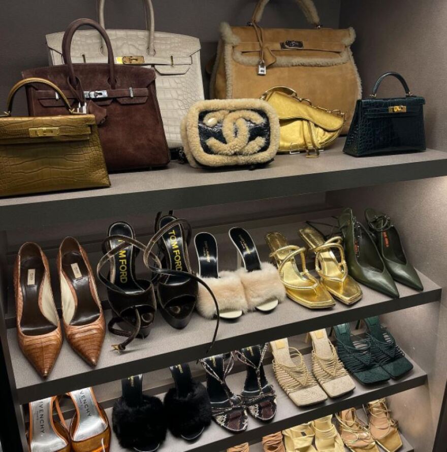 Οκτώ διάσημες κυρίες μας δείχνουν τις ντουλάπες τους - Βίντεο και φωτογραφίες