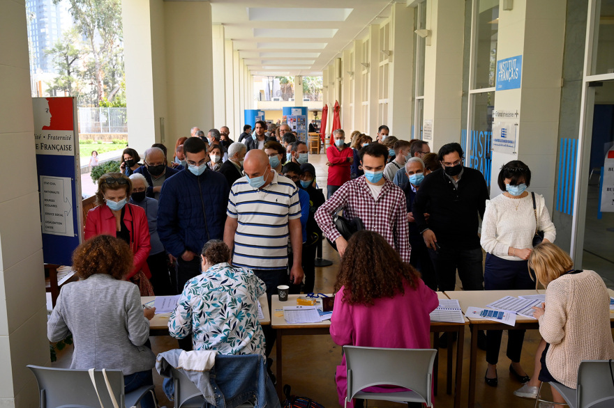 Γαλλικές εκλογές: Νικητής του πρώτου γύρου ο Μακρόν με 27,6% έναντι 23,4% της Λεπέν με καταμετρημένο το 97%