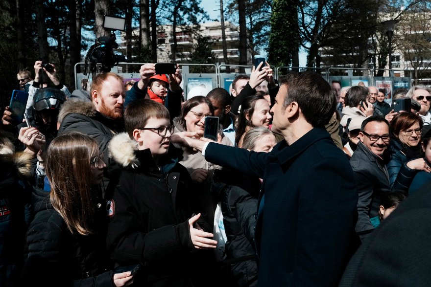 Γαλλικές εκλογές: Νικητής του πρώτου γύρου ο Μακρόν με 27,6% έναντι 23,4% της Λεπέν με καταμετρημένο το 97%