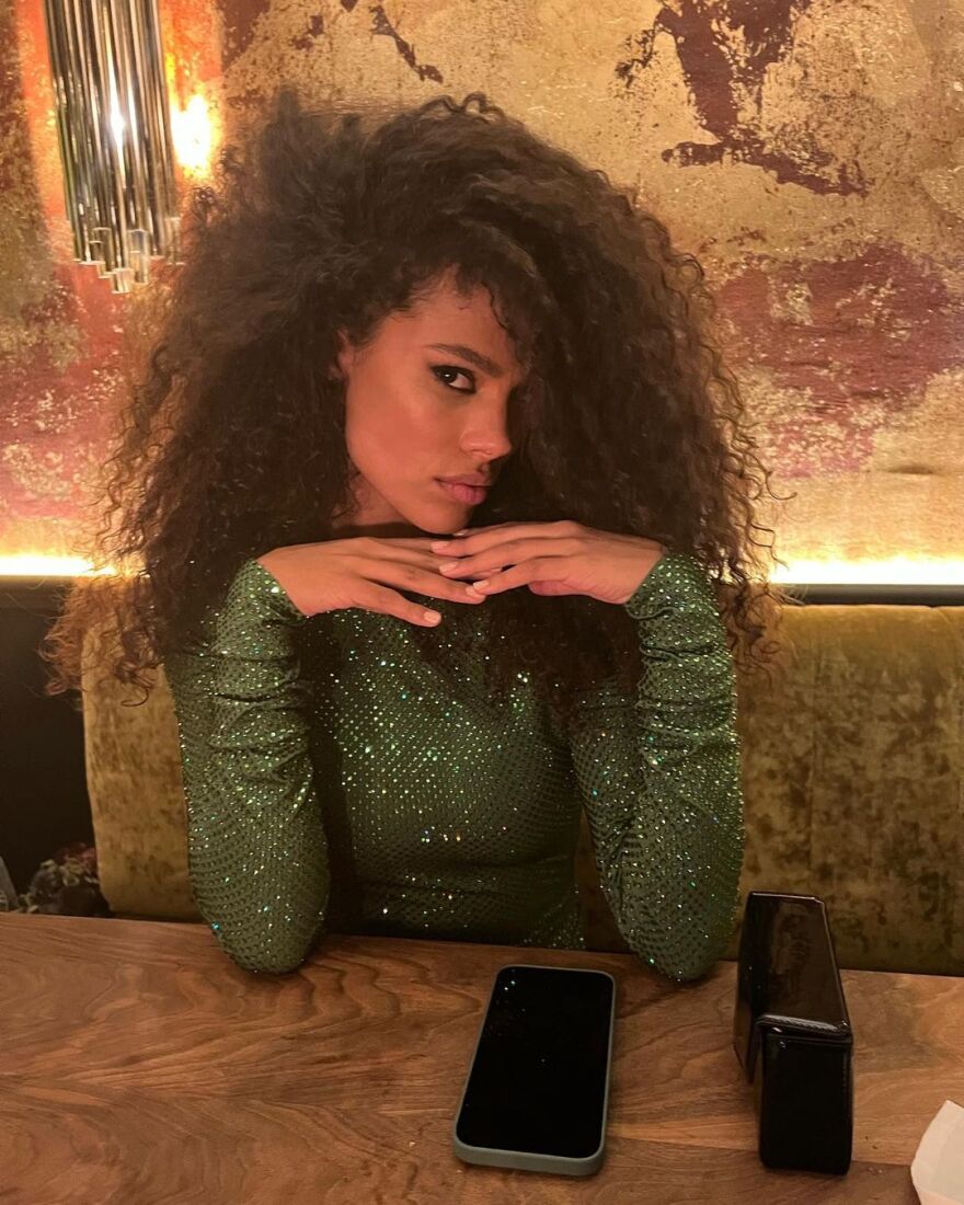 Η σύντροφος του Βενσάν Κασέλ είχε γενέθλια και τα γιόρτασε μαζί με την κόρη της Μπελούτσι