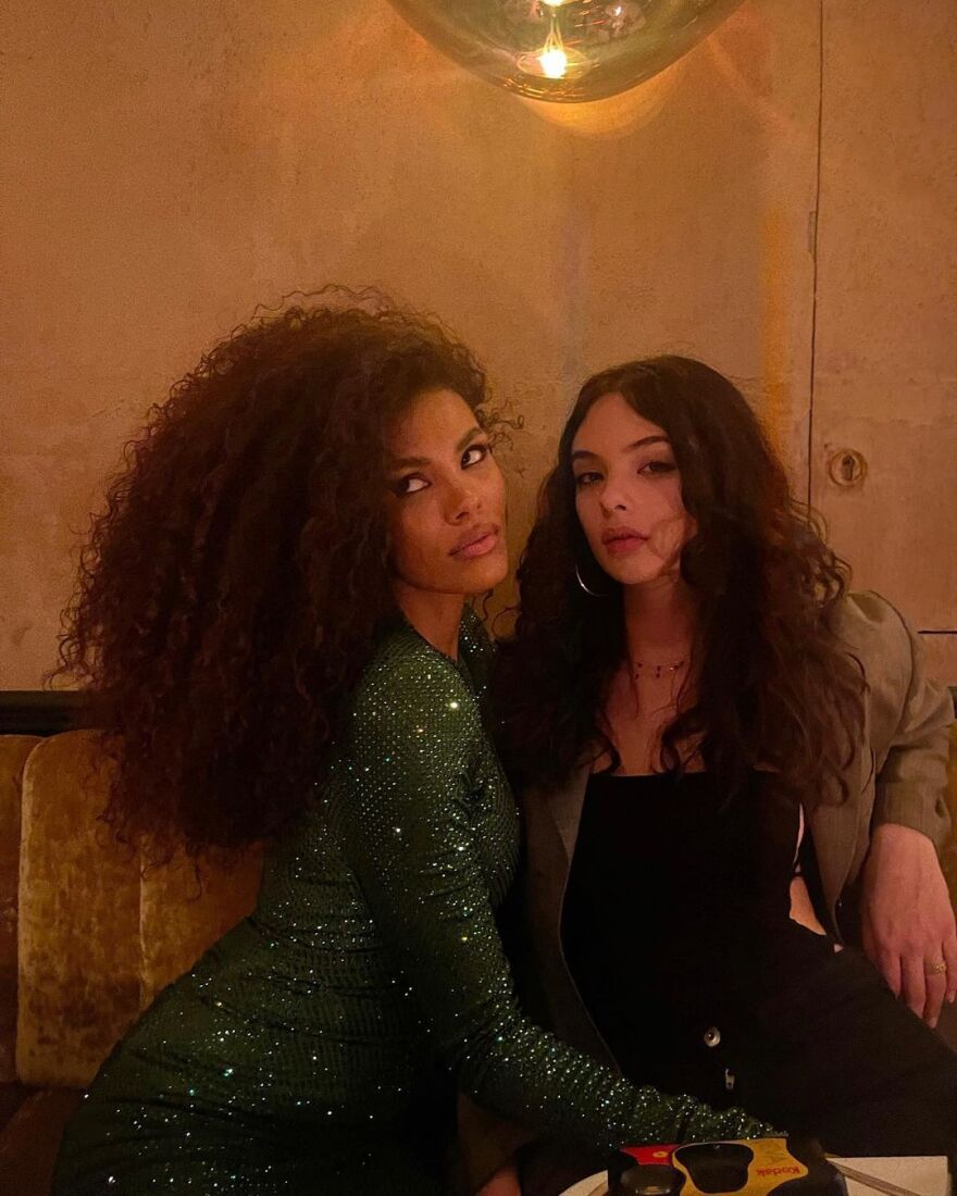 Η σύντροφος του Βενσάν Κασέλ είχε γενέθλια και τα γιόρτασε μαζί με την κόρη της Μπελούτσι