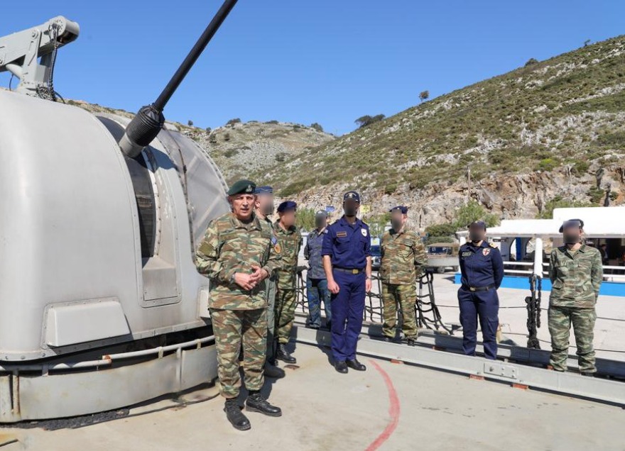 Ο στρατηγός Φλώρος στα επιτηρητικά φυλάκια στους Φούρνους και το Αγαθονήσι