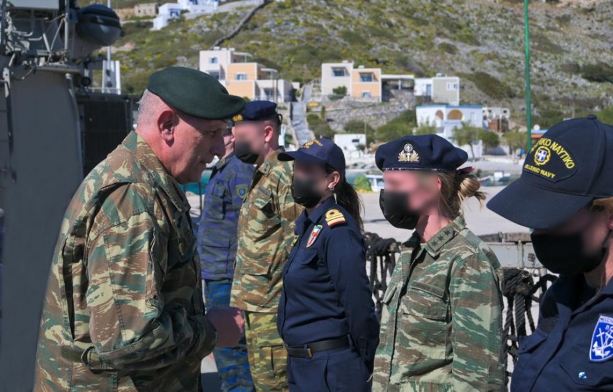 Ο στρατηγός Φλώρος στα επιτηρητικά φυλάκια στους Φούρνους και το Αγαθονήσι