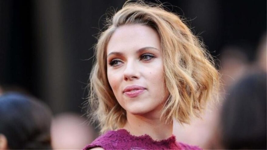 Η Σκάρλετ Γιόχανσον απάντησε στις φήμες που λένε ότι έχει κάνει σεξ στο ασανσέρ