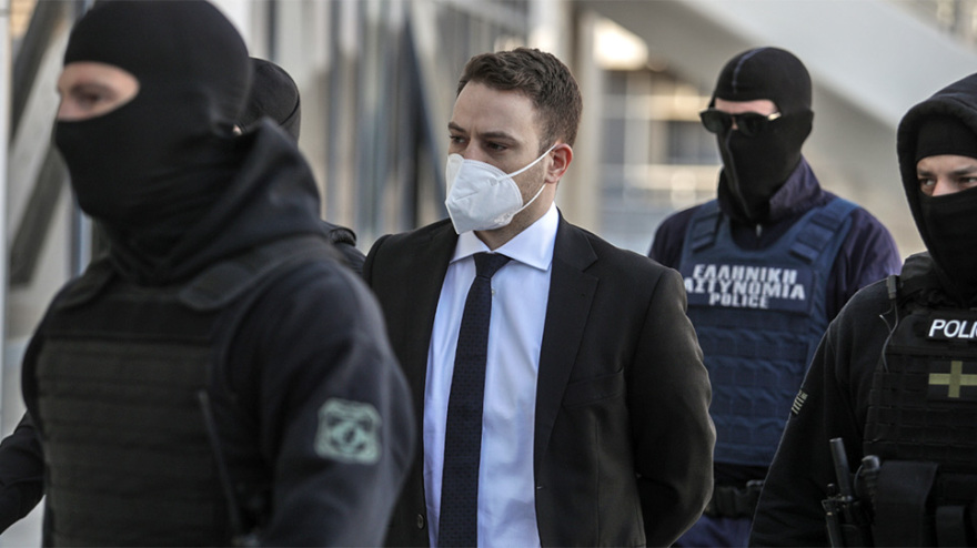 Γλυκά Νερά: Ο Αναγνωστόπουλος κουνούσε την Καρολάιν και ρωτούσε «αγάπη μου είσαι καλά;», κατέθεσε ο αστυνομικός