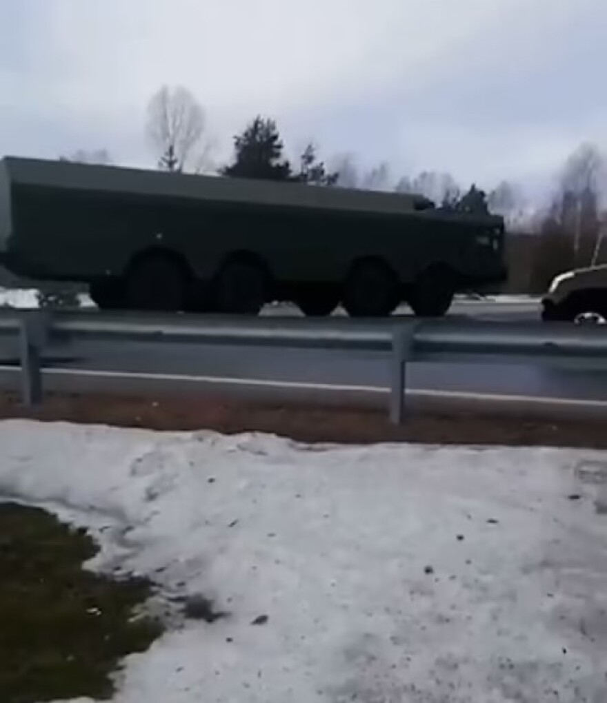 Η Ρωσία μετακινεί  αυτοκινούμενα πυραυλικά  συστήματα προς τα σύνορα με Φινλανδία