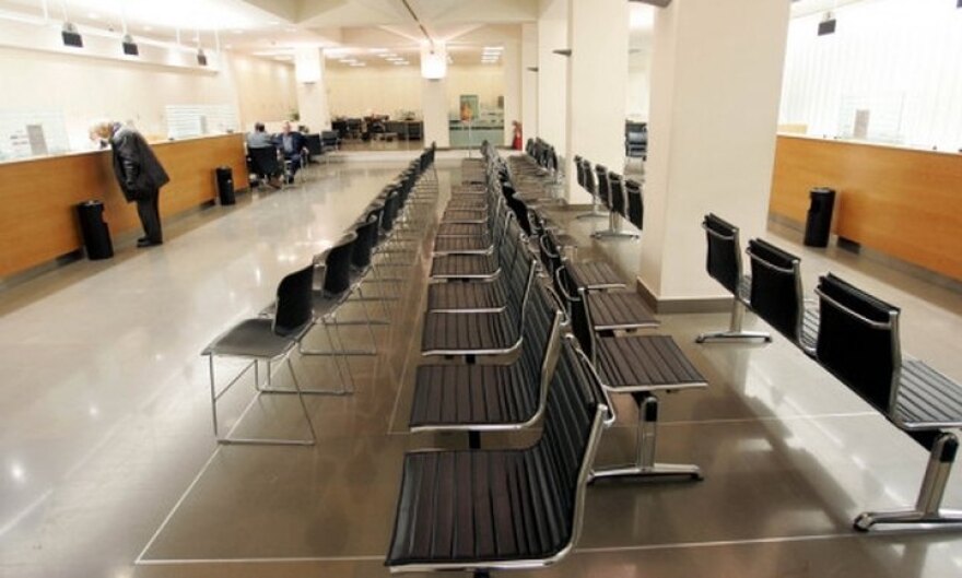 Πού το πάνε οι τράπεζες με δάνεια και καταθέσεις