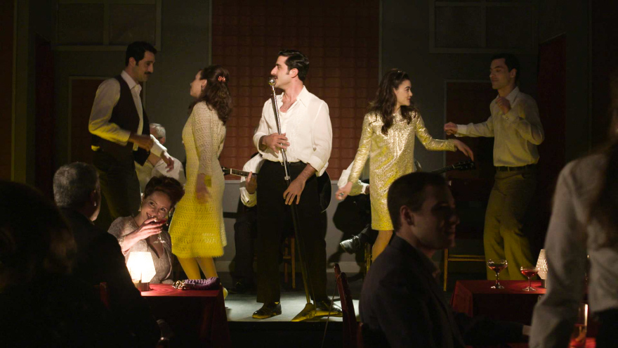 Άγριες Μέλισσες: Ο Μελέτης ανακαλύπτει το πάθος μεταξύ Κορίνας και Μπάμπη