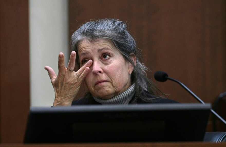 Η Άμπερ Χερντ ισχυρίζεται ότι ο Τζόνι Ντεπ την κακοποίησε με μπουκάλι