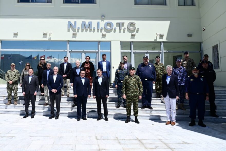 Ο Παναγιωτόπουλος στην αμερικανική βάση της Σούδας: «Αδιαμφισβήτητος πυλώνας ειρήνης η Ελλάδα»