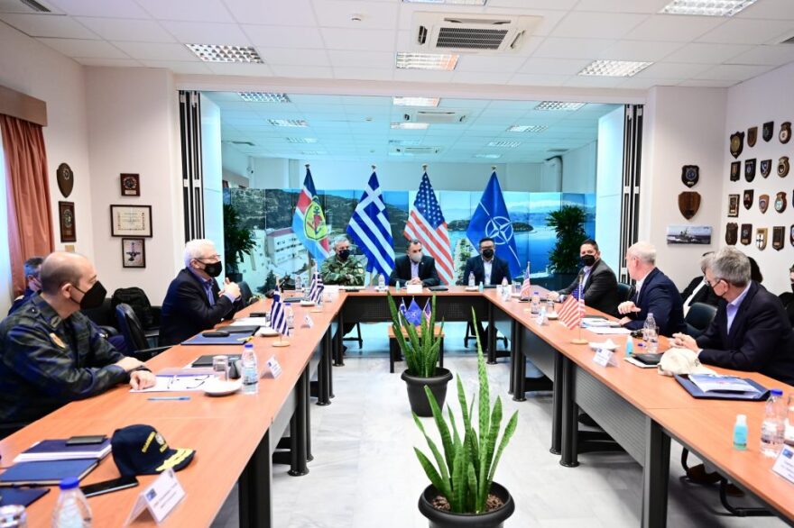 Ο Παναγιωτόπουλος στην αμερικανική βάση της Σούδας: «Αδιαμφισβήτητος πυλώνας ειρήνης η Ελλάδα»