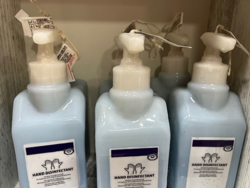 Θεσσαλονίκη: Μάνικες βενζίνης και rapid test κυριαρχούν στις φετινές λαμπάδες  - Πάσχα 2019 θυμίζει η αγοραστική κίνηση