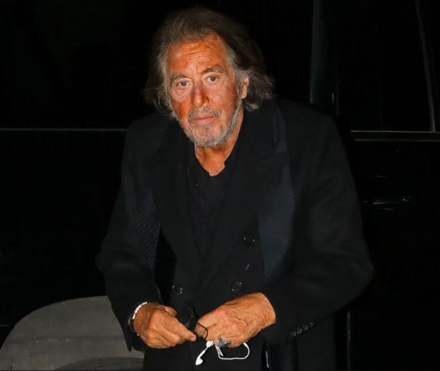 Ο Αλ Πατσίνο εξηγεί πώς νιώθει να μεγαλώνει παιδί στα 84 του χρόνια: «Είναι ένα μίνι θαύμα»