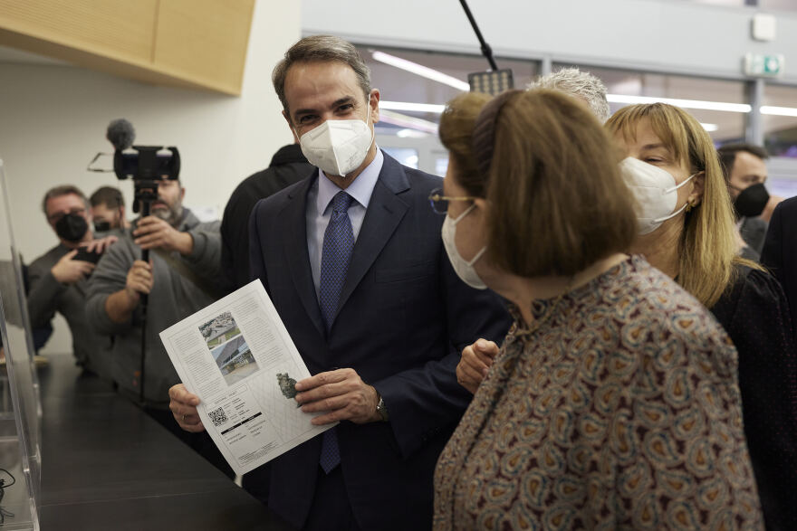 Το νέο αρχαιολογικό μουσείο Χανίων επισκέφθηκε ο Κυριάκος Μητσοτάκης - Συγκινημένος για τη συλλογή των γονέων του