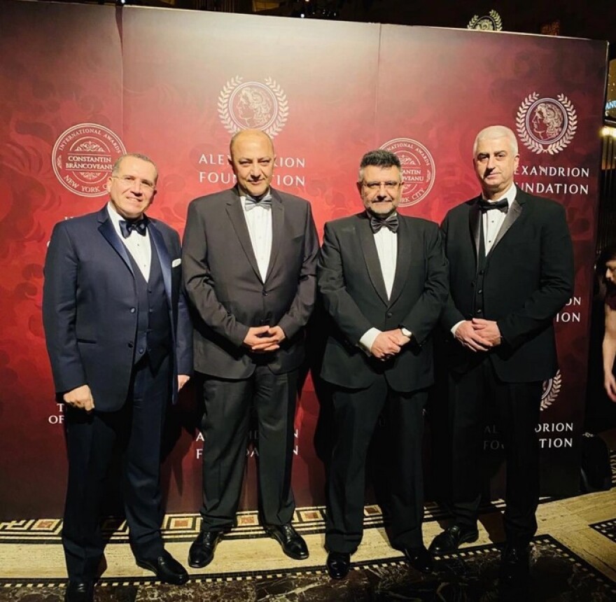 Ο Σύρος επιχειρηματίας που ετοιμάζει επένδυση 100 εκατ στην Καβάλα διέκοψε συνεργασία με τη ρωσική Beluga που φτιάχνει την γνωστή βότκα λόγω Ουκρανίας