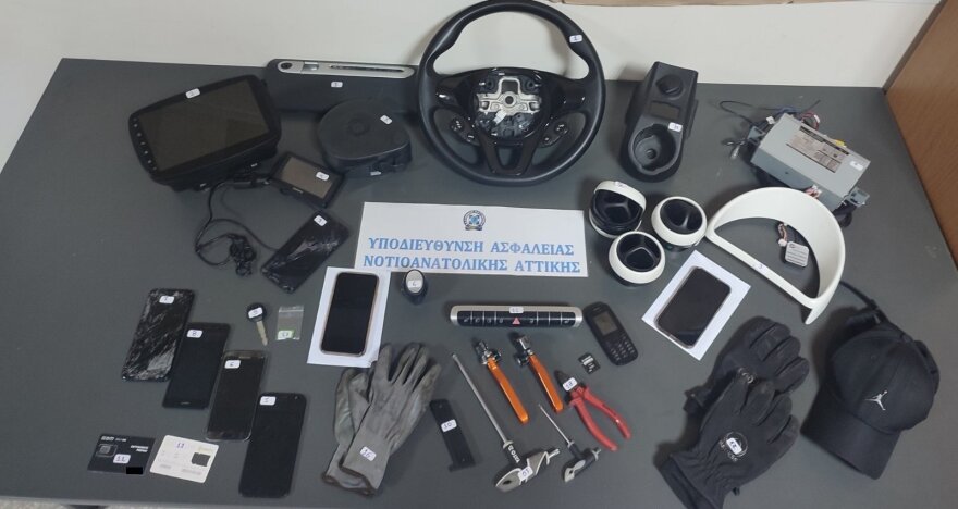 Εξαρθρώθηκε σπείρα που είχε ρημάξει τα Smart στα νότια προάστια