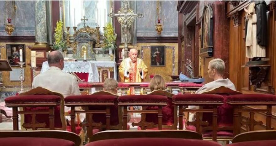 Η πριγκίπισσα Σαρλίν επέστρεψε στο Μονακό και γιόρτασε το Πάσχα με την οικογένειά της