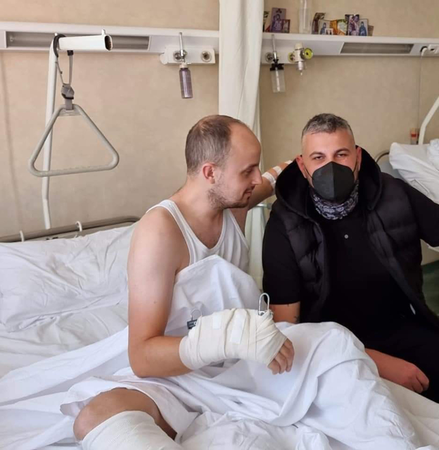 Μια συγκινητική ιστορία αλληλεγγύης - Δύο «σύντροχοι» από την Καβάλα φρόντισαν τον τραυματία Κροάτη 