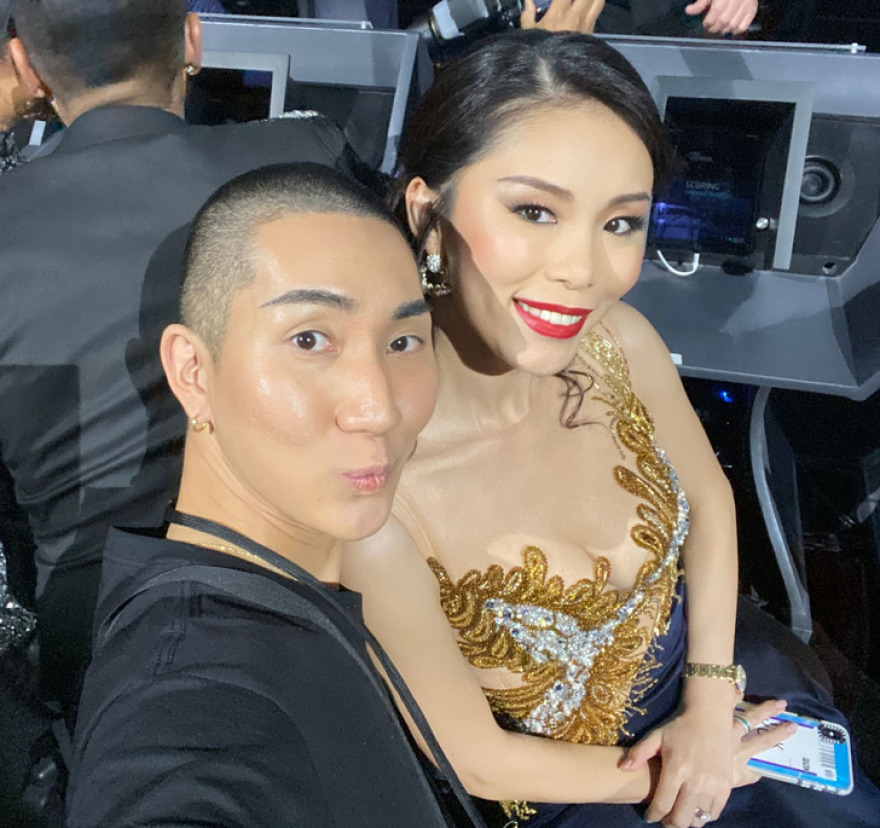 «Είμαι ένας μοναχός που ασχολείται με τη μόδα και το μακιγιάζ»: Η ιστορία ενός βουδιστή που κατέρριψε τα στερεότυπα των φύλων