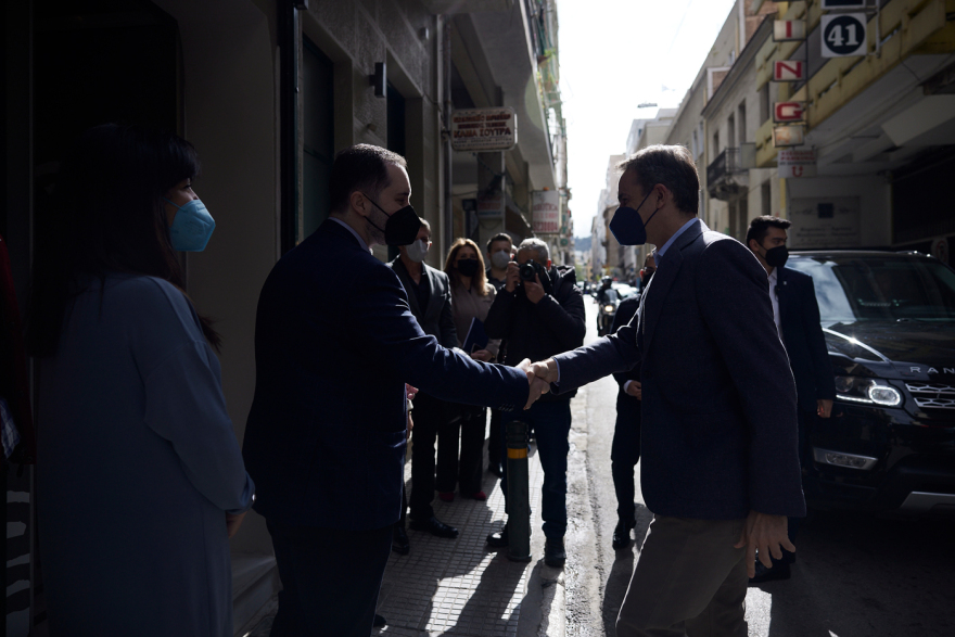 Ο Μητσοτάκης στο «STEKI 46» του ΟΚΑΝΑ, τον πρώτο χώρο εποπτευόμενης χρήσης ναρκωτικών στην Ελλάδα