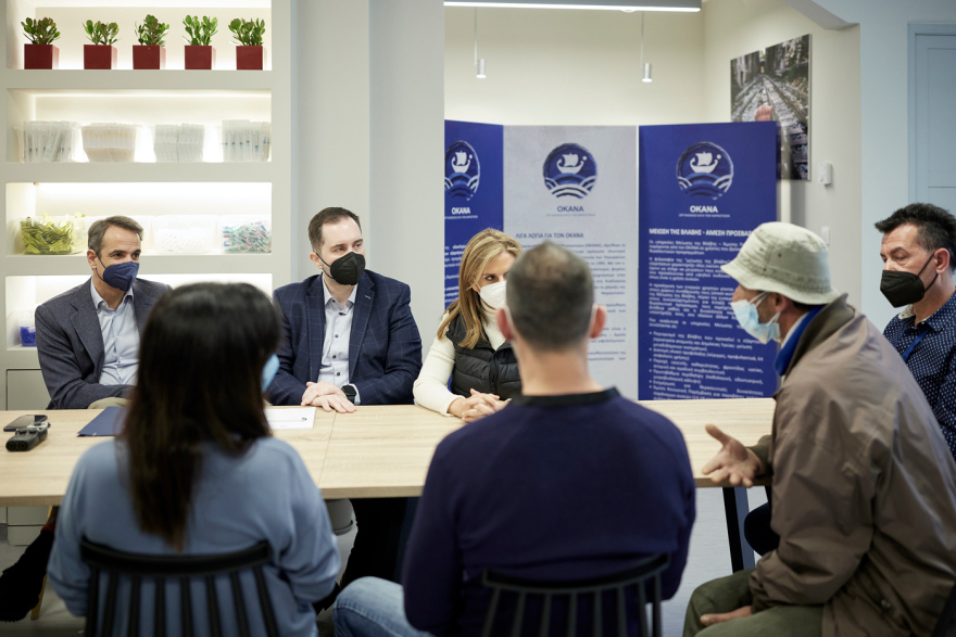 Ο Μητσοτάκης στο «STEKI 46» του ΟΚΑΝΑ, τον πρώτο χώρο εποπτευόμενης χρήσης ναρκωτικών στην Ελλάδα