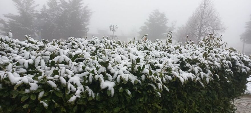 Στα «λευκά» τα ορεινά της Λάρισας λίγο πριν το Πάσχα