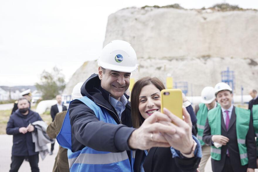 Ο Μητσοτάκης «βγαίνει από αριστερά» για το κοινωνικό προφίλ της ΝΔ