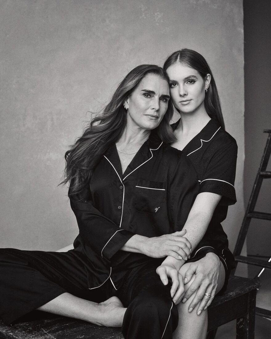 Brooke Shields: Ποζάρει με την κόρη της για τη «Γιορτή της Μητέρας»