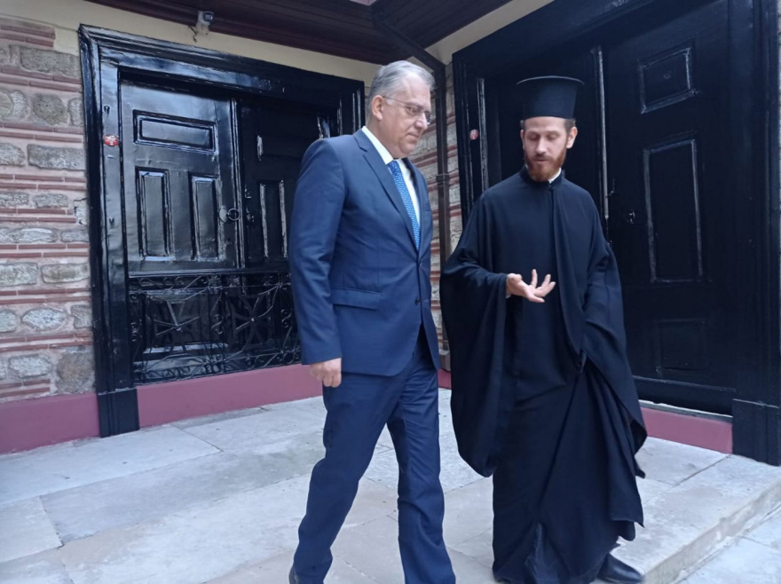 Θεοδωρικάκος: «Το Οικουμενικό Πατριαρχείο, φωτεινός φάρος όλων των ορθοδόξων χριστιανών»