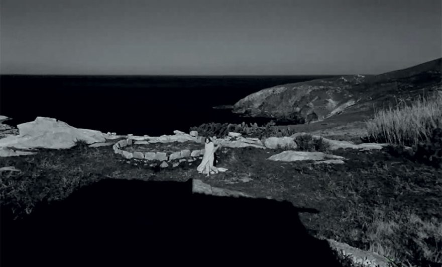 Η Έμα Στόουν στην Αθήνα - Η μούσα του Λάνθιμου έρχεται για την παγκόσμια πρεμιέρα της «Βληχής»