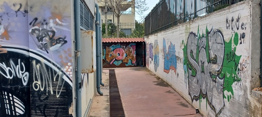 Τραγωδία στη Γλυφάδα: Νεκρός άνδρας σε υποσταθμό του ΔΕΔΔΗΕ - Έπαθε ηλεκτροπληξία 