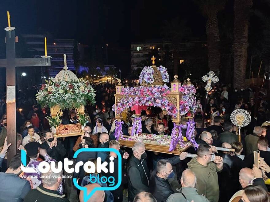 Λουτράκι: Λαοθάλασσα στην περιφορά των Επιταφίων - Δείτε βίντεο