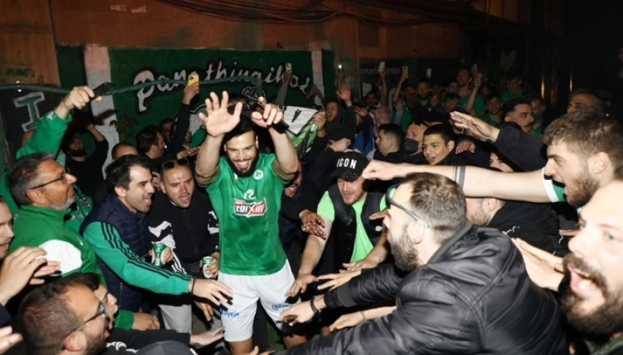 Παναθηναϊκός: Αποθέωση στον «Τάφο του Ινδού» για τους πρωταθλητές