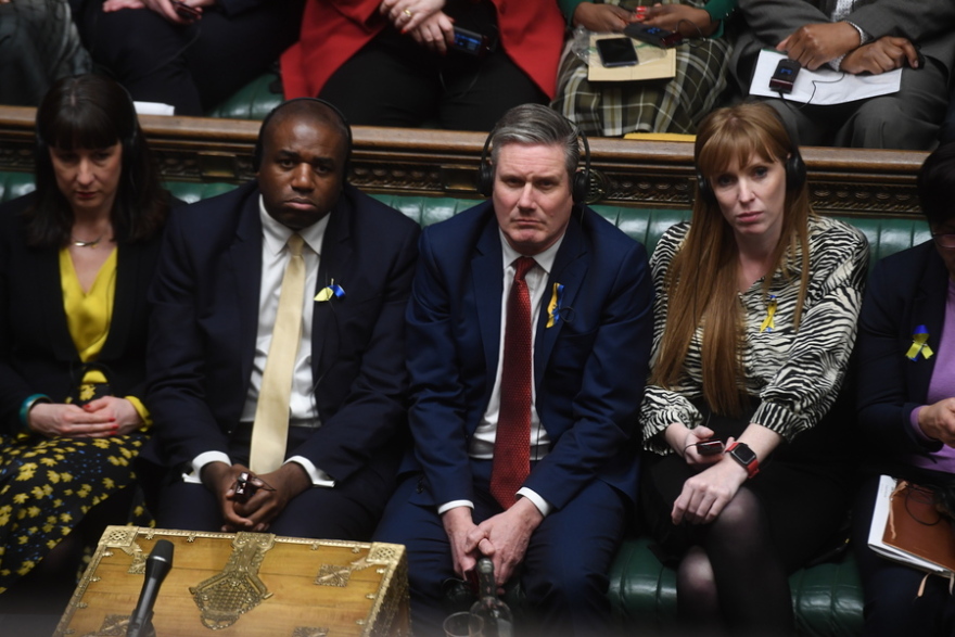 Βρετανία - Μπόρις Τζόνσον: Καταδικάζει τον «μισογυνισμό» απέναντι σε βουλευτίνα των Εργατικών