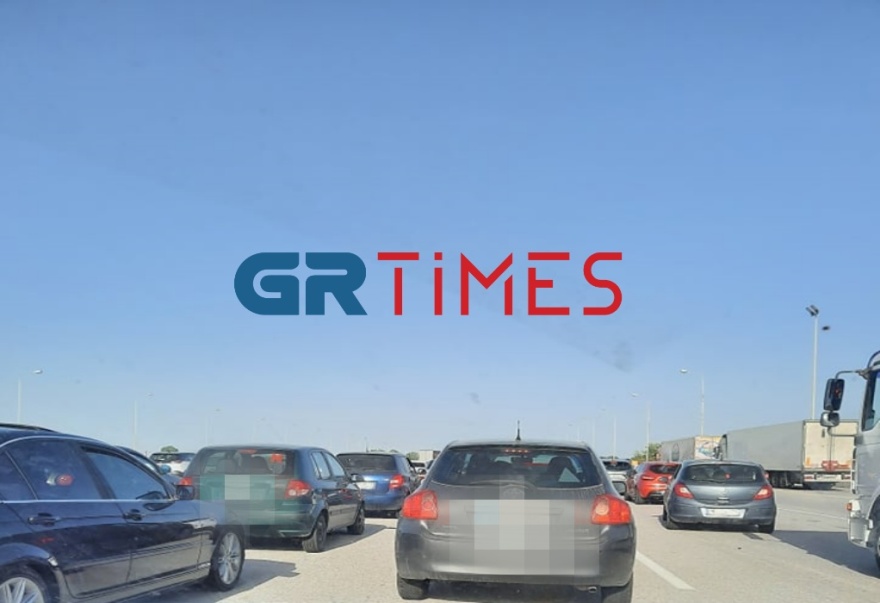 Κίνηση στους δρόμους - Πάσχα 2022: Χαμηλές ταχύτητες στην είσοδο της Θεσσαλονίκης, στα διόδια των Μαλγάρων