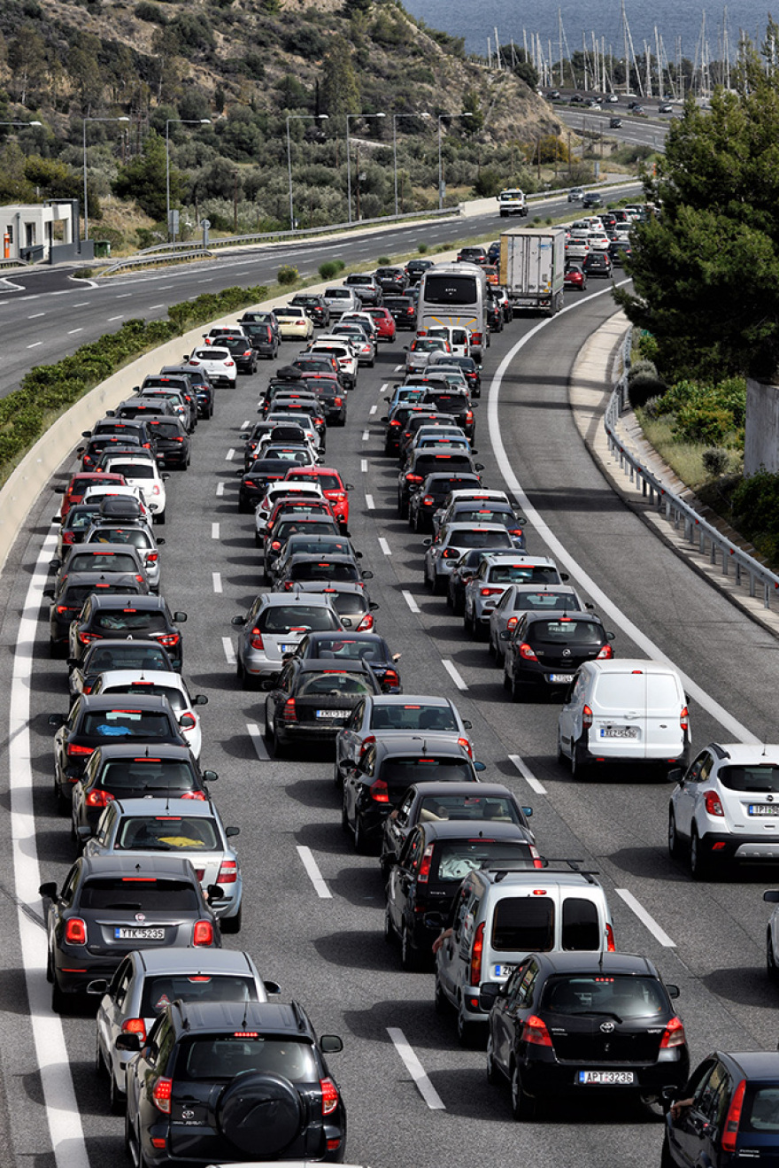 Κίνηση στους δρόμους - Πάσχα 2022: Ομαλοποιείται η κίνηση στις εθνικές οδούς, στις εισόδους της Αττικής