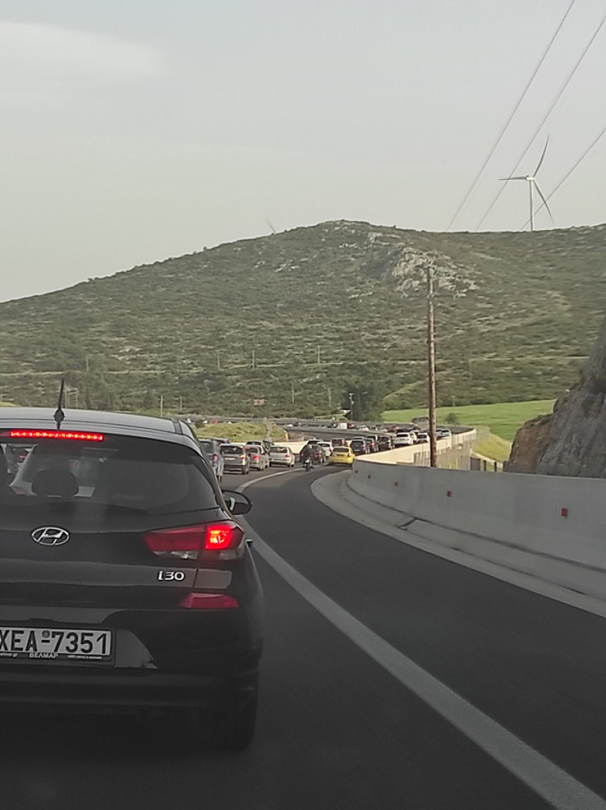 Κίνηση στους δρόμους - Πάσχα 2022: Ομαλοποιείται η κίνηση στις εθνικές οδούς, στις εισόδους της Αττικής