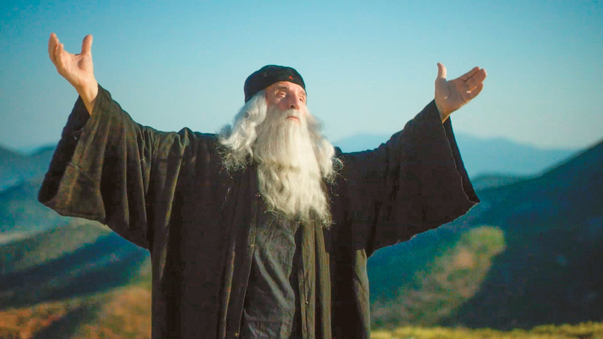 «Πήρα μεγάλη αγάπη στα  85 μου γιατί παίζω στον "Αγιο Παΐσιο"», λέει ο Νικήτας Τσακίρογλου