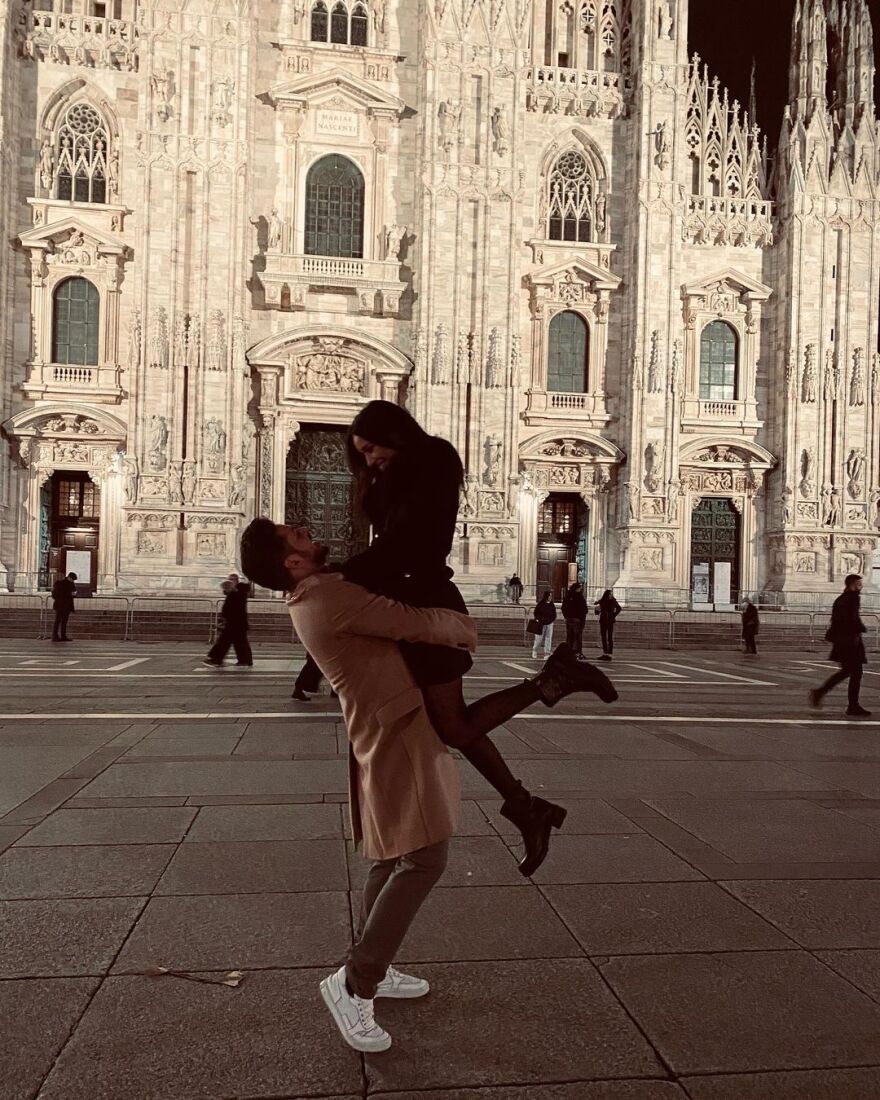 Ο Stan δημοσίευσε για πρώτη φορά, φωτογραφίες με τη σύντροφό του 