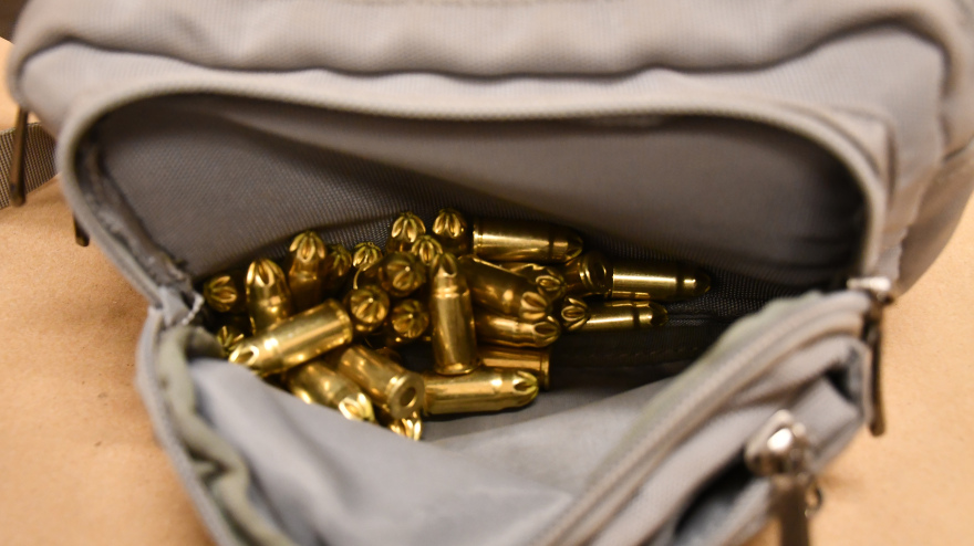 Φάκελος «Rust»: Στη δημοσιότητα φωτογραφίες από την ανάκριση του Μπάλντουιν και τη σκηνή του εγκλήματος