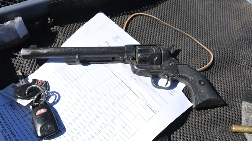 Φάκελος «Rust»: Στη δημοσιότητα φωτογραφίες από την ανάκριση του Μπάλντουιν και τη σκηνή του εγκλήματος